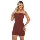 Vestido curto sem alças, gola alta, sexy.