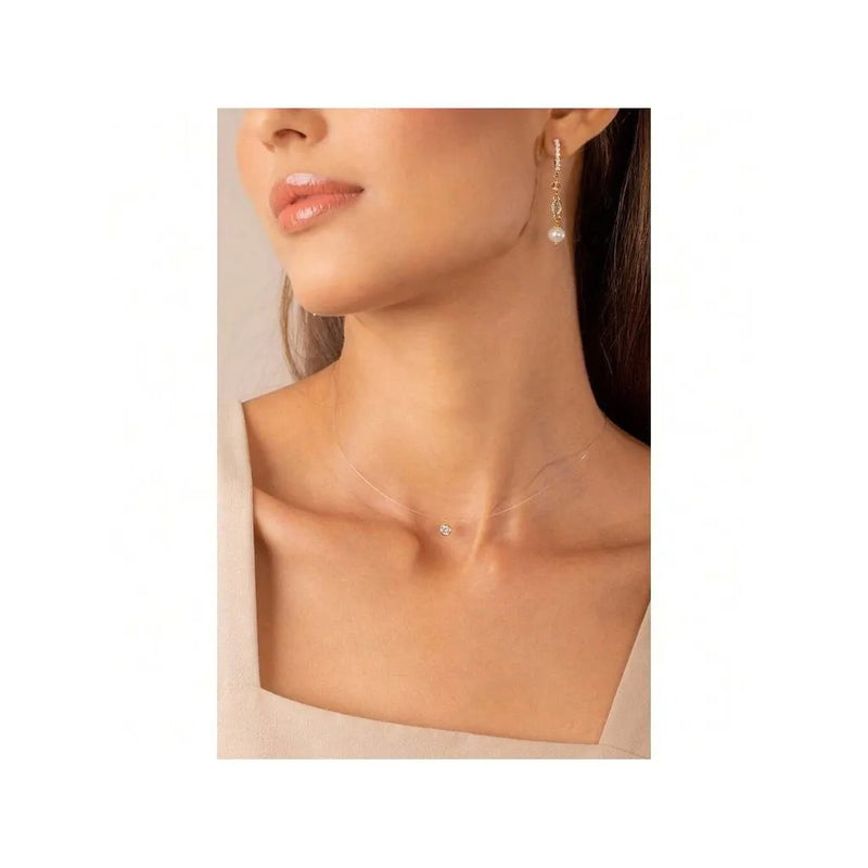 Colar de fio de nylon com strass e pedra de ponta de luz