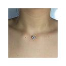 Colar de fio de nylon com strass e pedra de ponta de luz